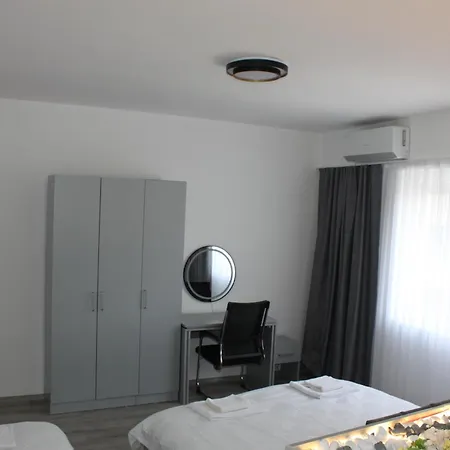 Luxury Old Bazaar & Center *